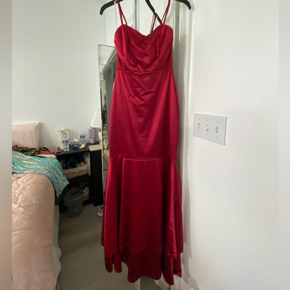 WORN ONCE. Lulus Maxi formal dress - Picture 2 of 5